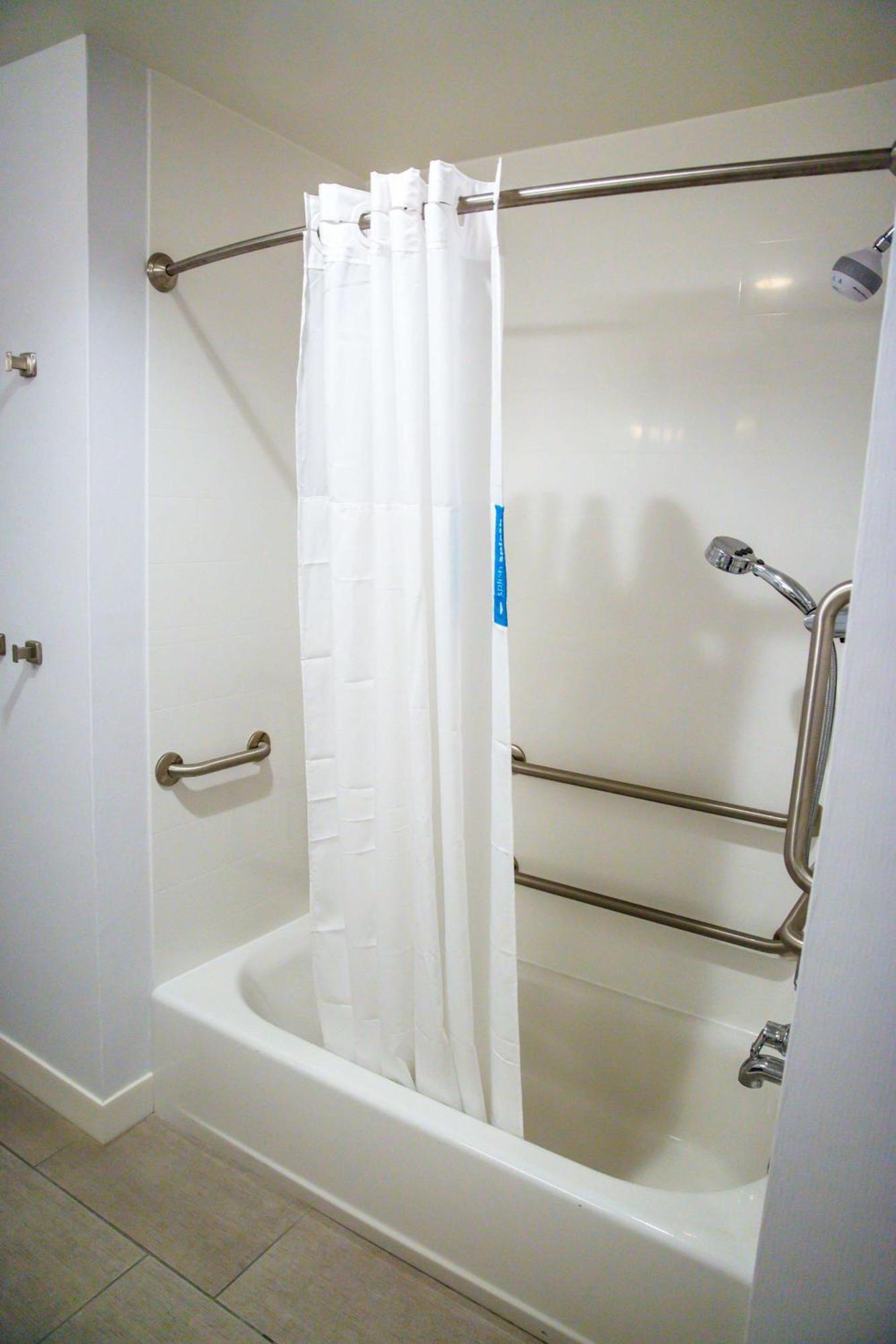Hampton Inn-Понтиак Экстерьер фото